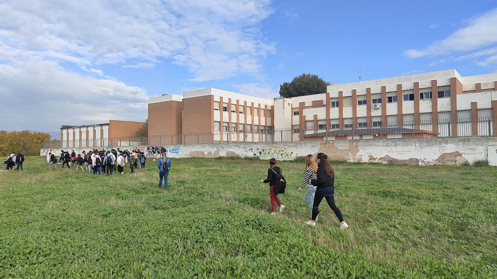 Una de las acciones reivindicativas realizadas por el alumnado del Averroes en el solar.