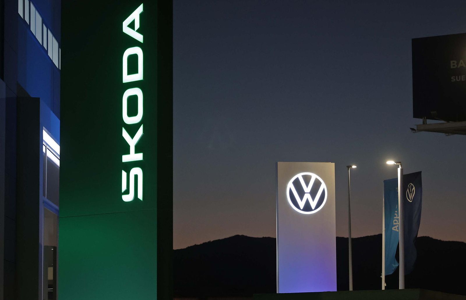 Fotos de la inauguración del nuevo concesionario del Grupo Solera en Los Barrios