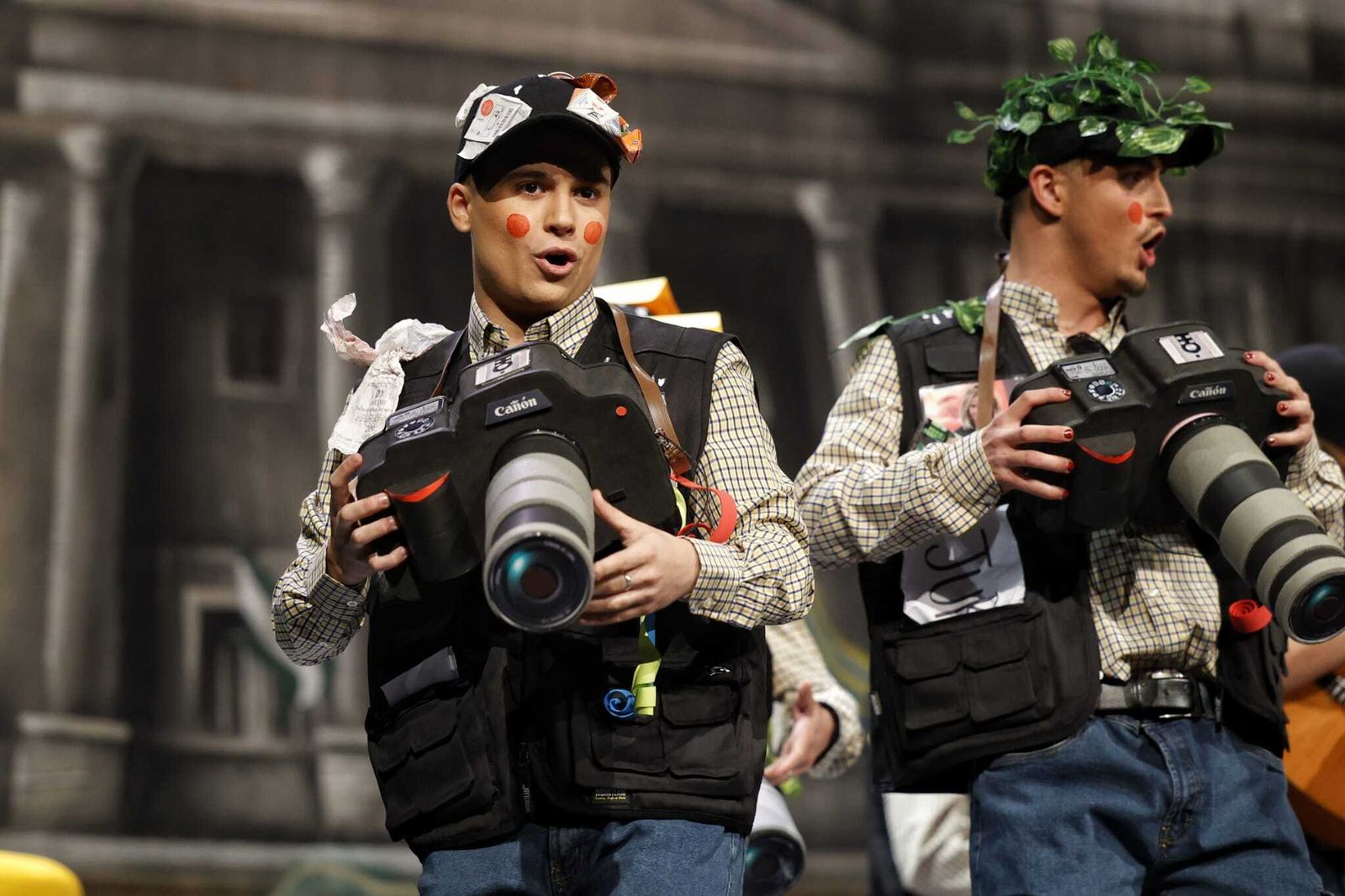 Chirigota 'El que la sigue la consigue'.