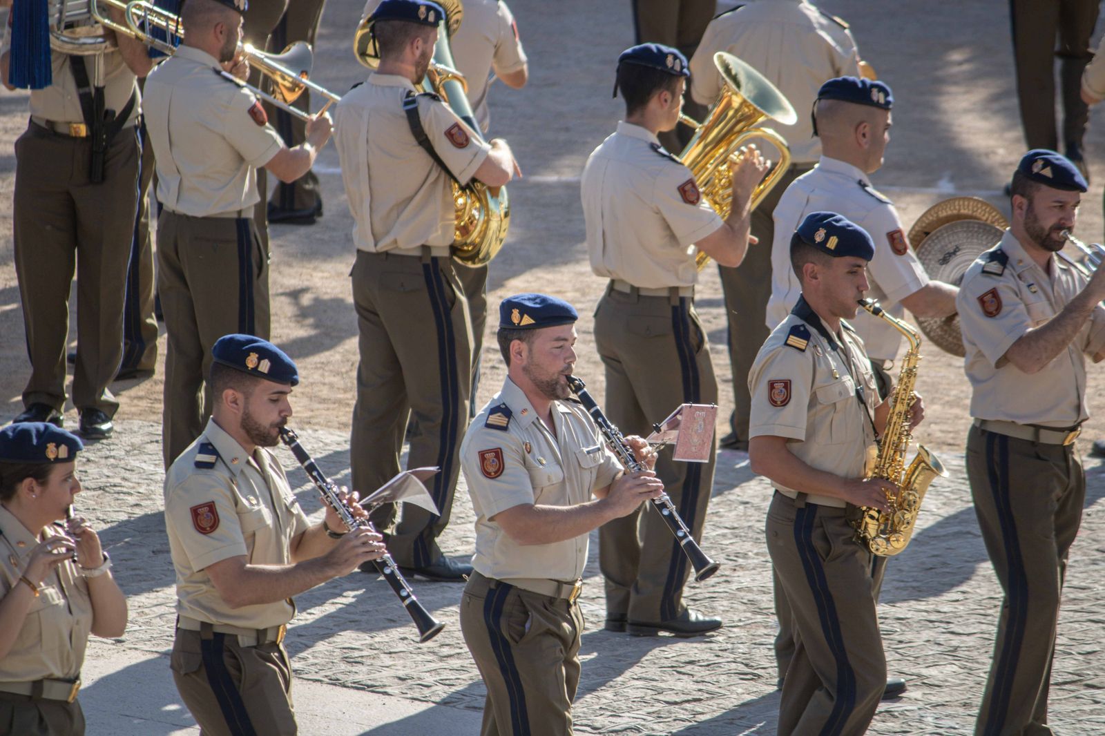 Las bandas de música se lucen antes del Día de las Fuerzas Armadas en Granada