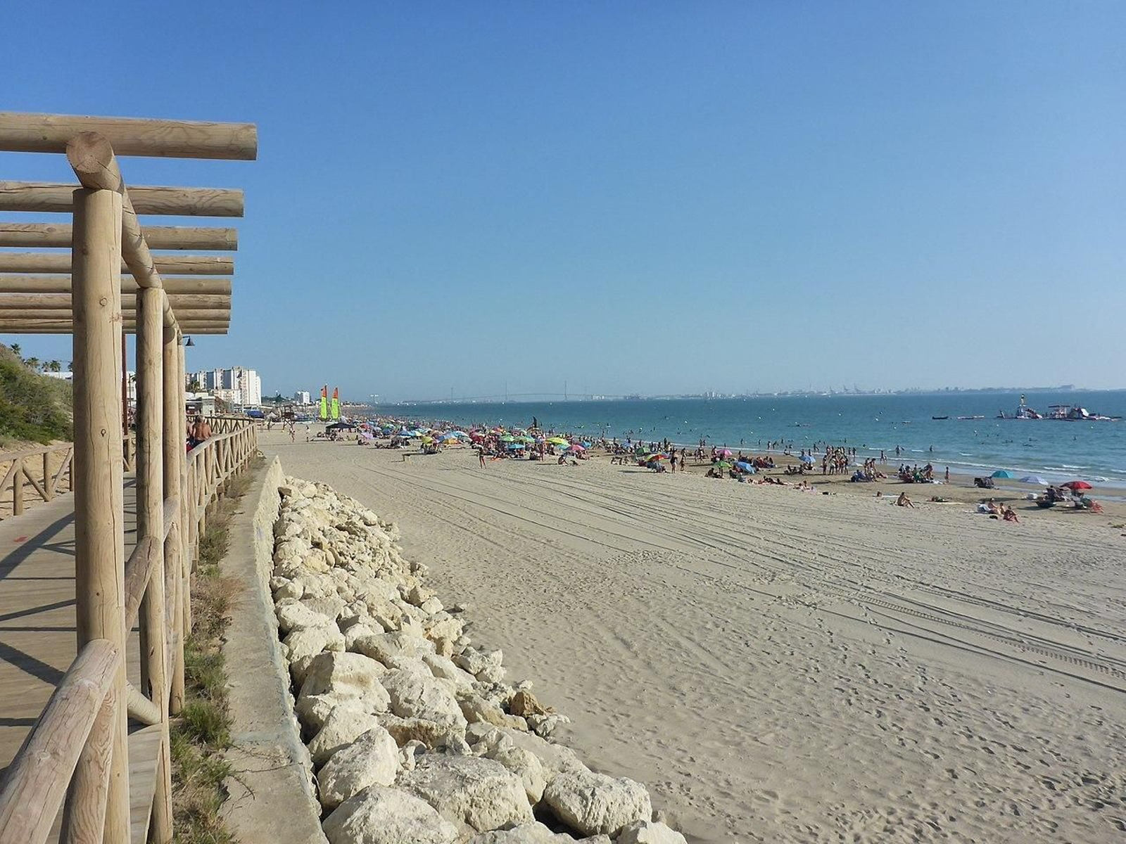 Playa de Vistahermosa, El Puerto Las cinco playas más próximas a Jerez para darte un buen chapuzón