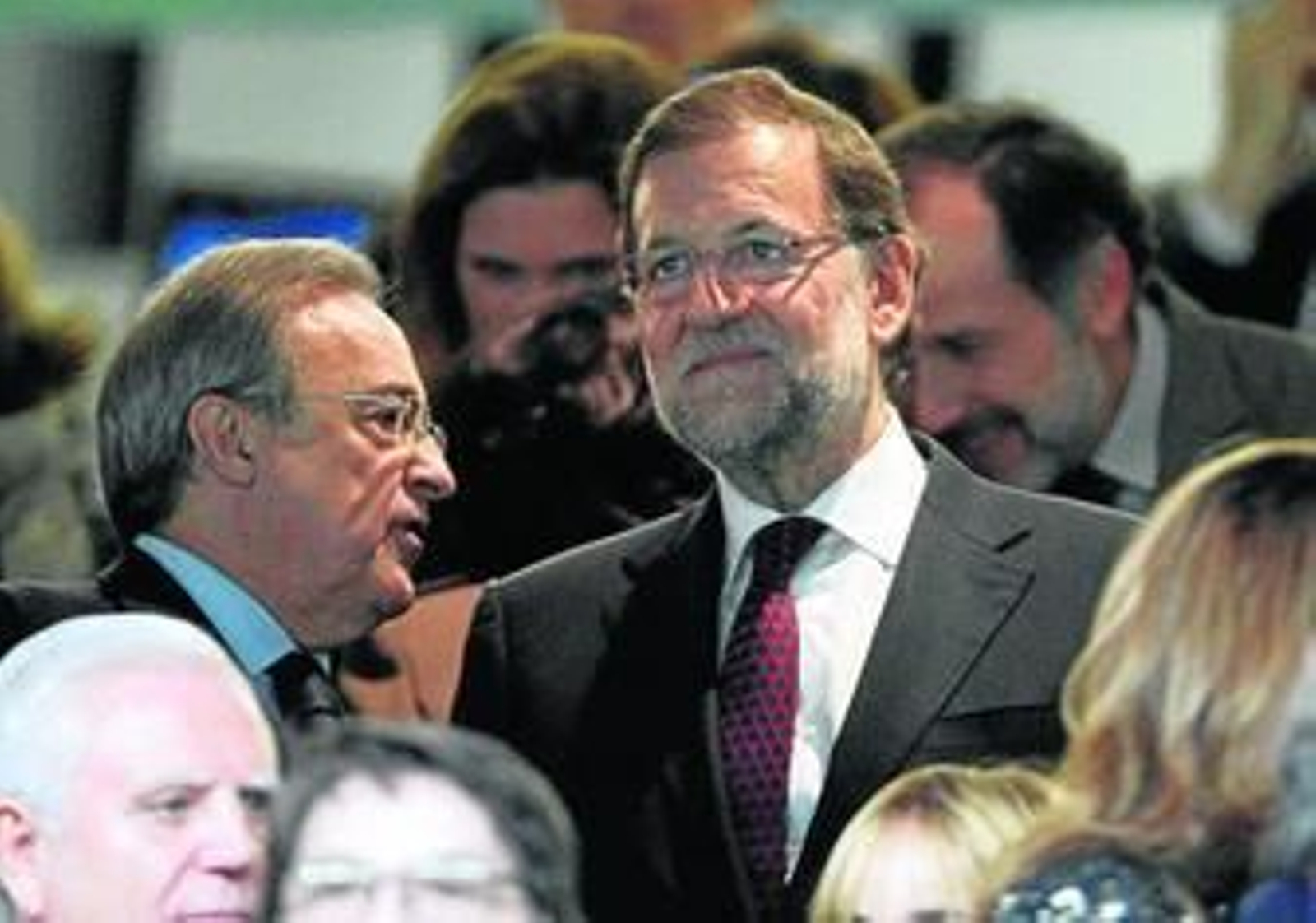 Florentino Pérez, ayer con Mariano Rajoy en el palco del Santiago Bernabéu.