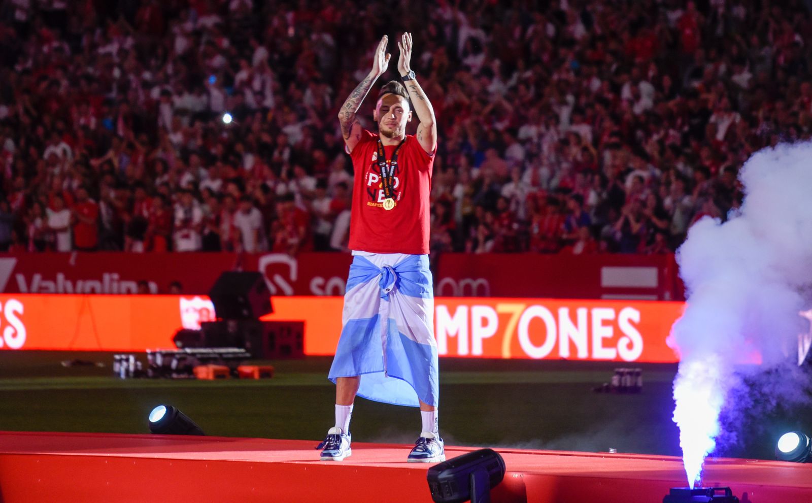 La celebración del Sevilla en el Ramón Sánchez-Pizjuán, en imágenes