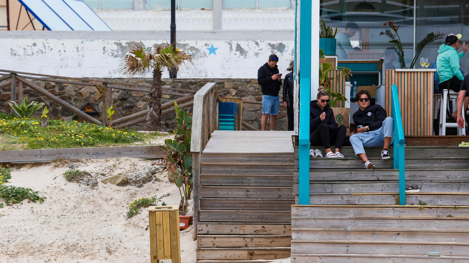 Un día de levante en Tarifa, en imágenes