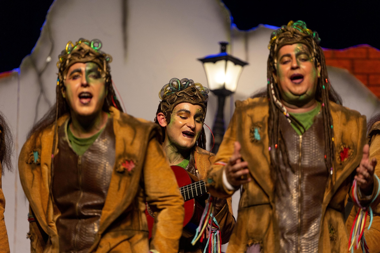 Imágenes de la actuación de la comparsa de Ayamonte "La Venenosa" en el Carnaval Colombino