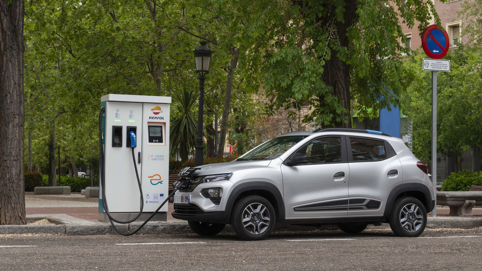 El Spring admite cargas con corriente continua de hasta 30 kW de potencia. En alterna, de hasta 6,6 kW.