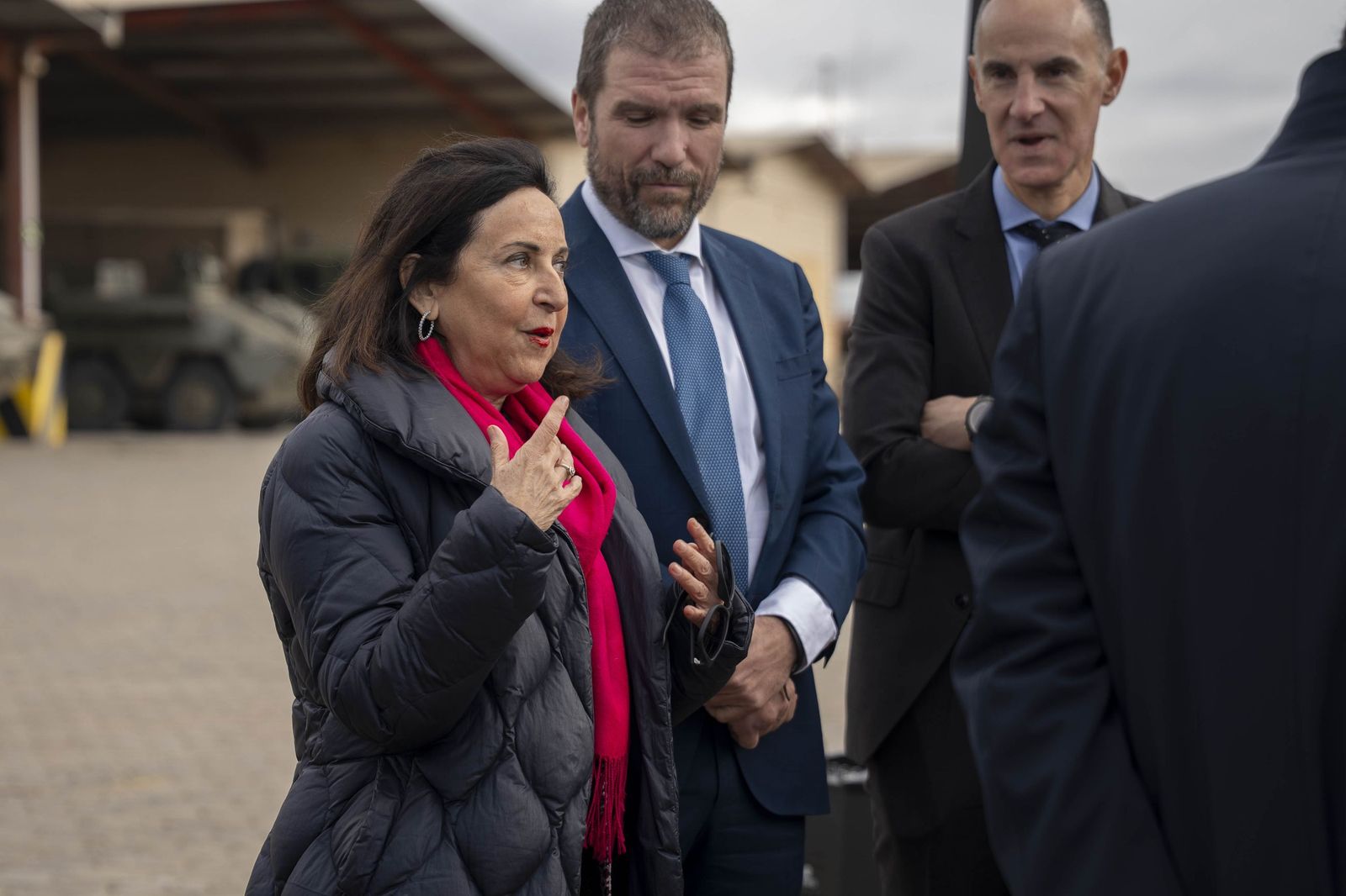 Margarita Robles entrega en Viator los primeros vehículos 8x8 ‘Dragón’ al Ejército de Tierra