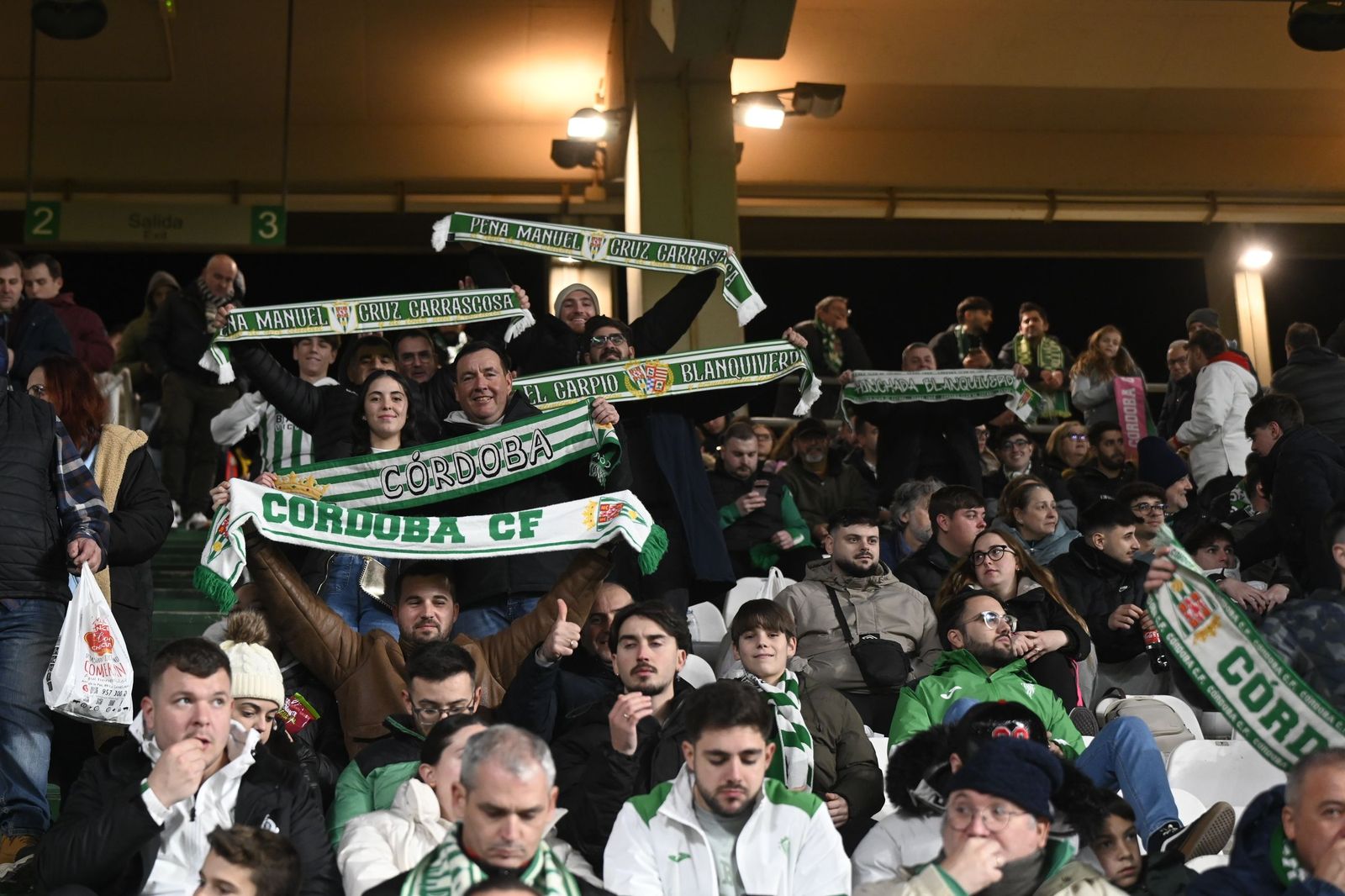 Las fotos del espectacular ambiente en El Arcángel en el derbi andaluz entre Córdoba CF y Málaga