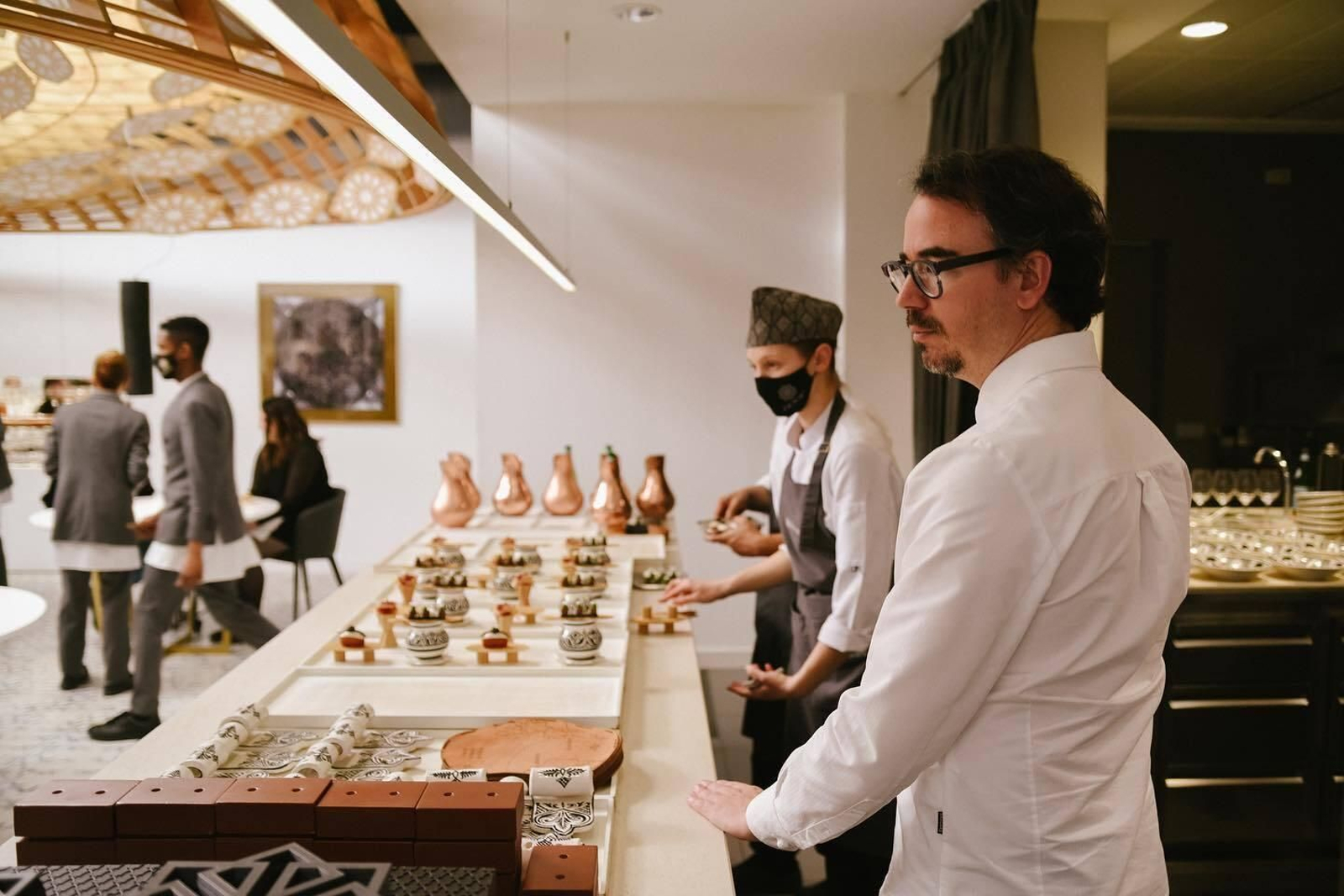 El chef Paco Morales  ha  desarrollado un concepto único que une gastronomía y historia