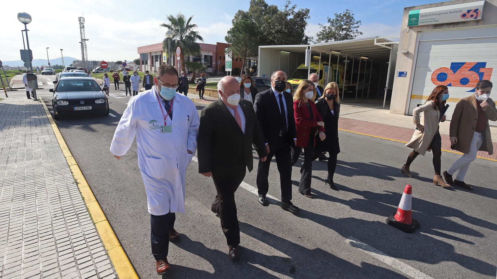 Visita de Jesús Aguirre al hospital Punta Europa en Algeciras