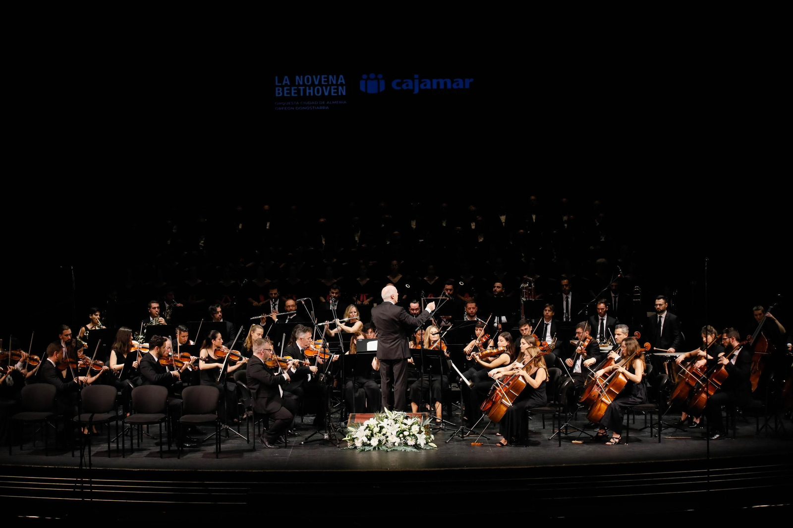 Imágenes de la novena Beethoven interpretado por la OCAL y Orfeón para Cajamar