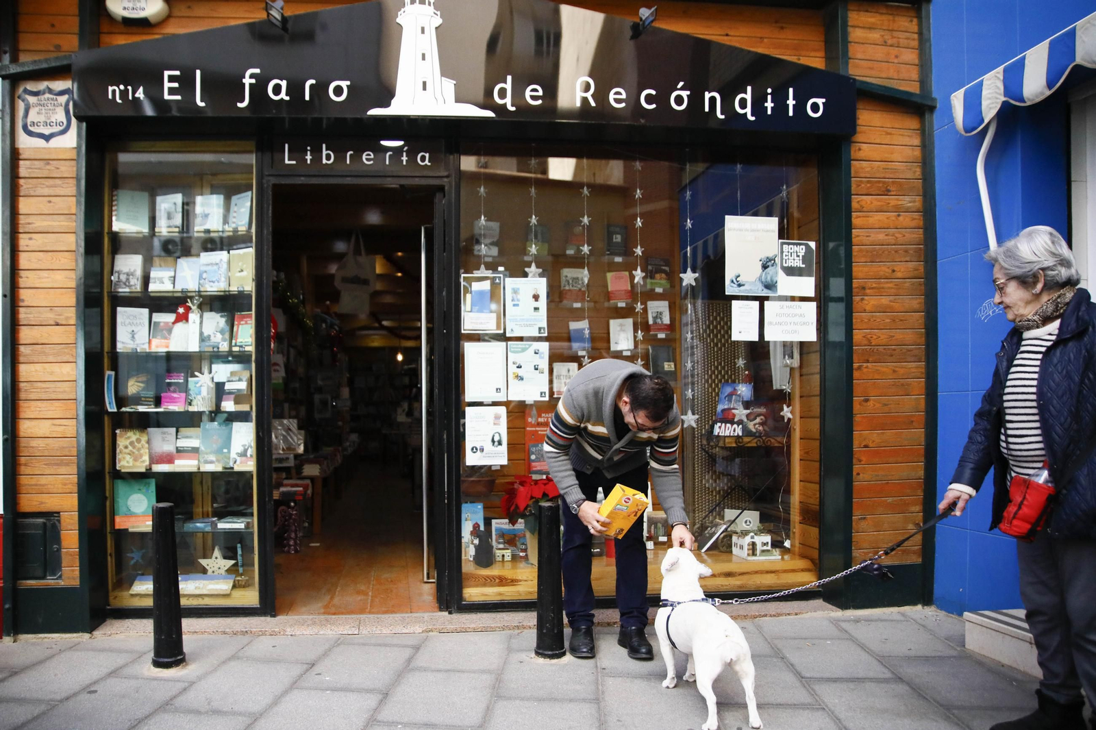 Las imágenes de los comercios almerienses no cuentan como es el balance a final de año