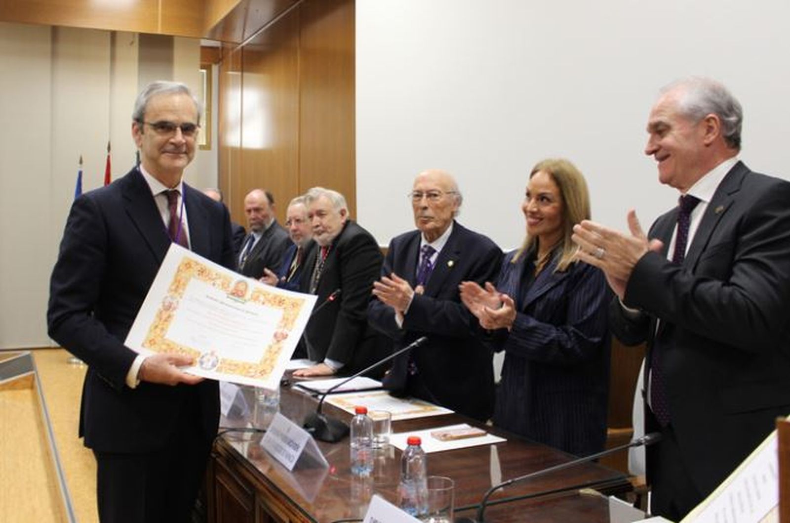 El jerezano Ernesto Cervilla ingresa en la Academia Iberoamericana de Farmacia.
