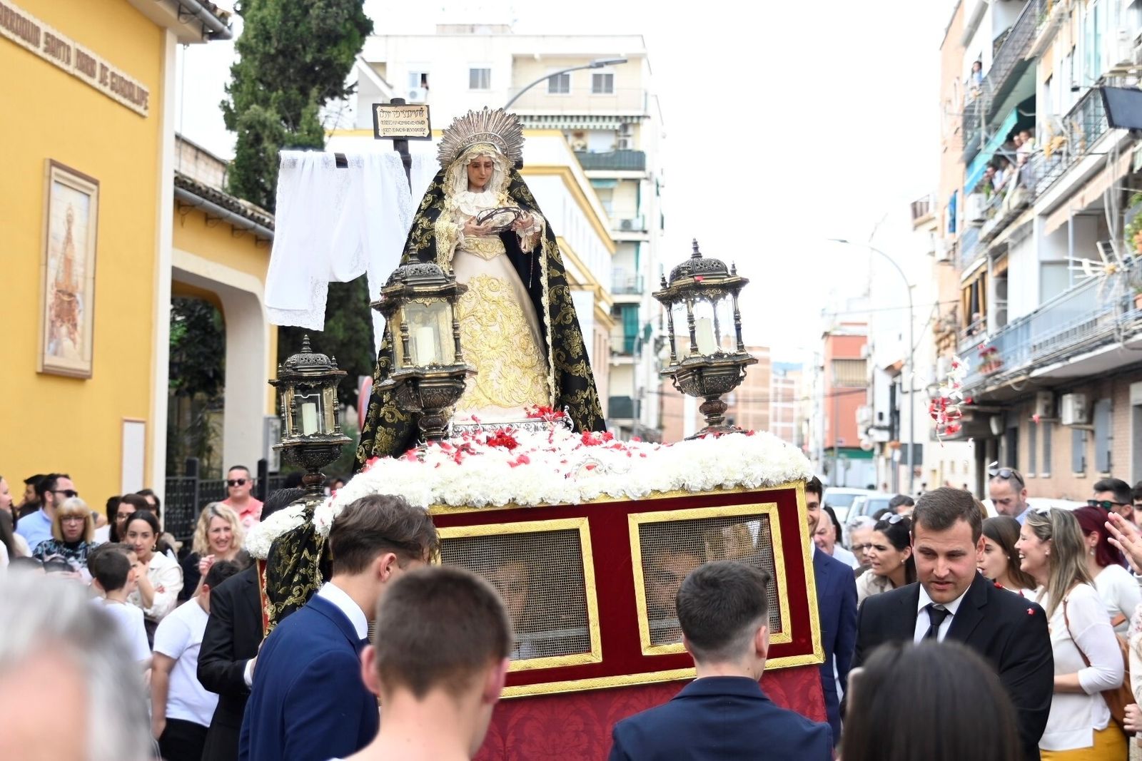 La procesión infantil del colegio Franciscanos de Córdoba, en imágenes