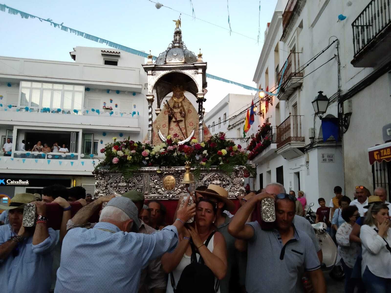 Imágenes: La Virgen de los Santos vuelve a Alcalá de los Gazules