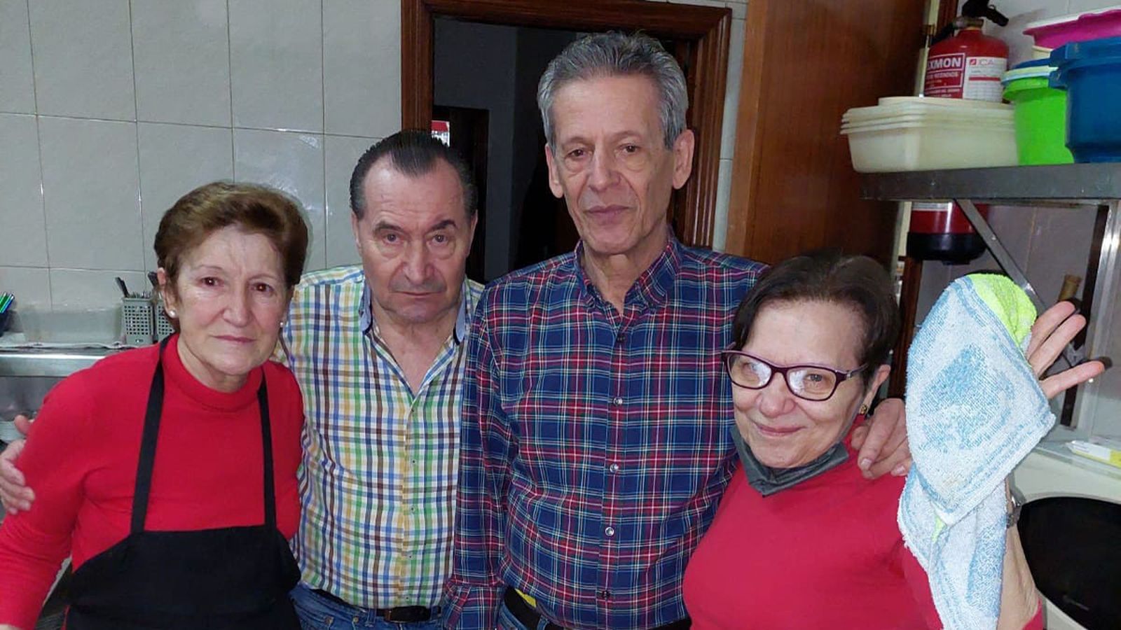 Los propietarios del bar Te Diré.