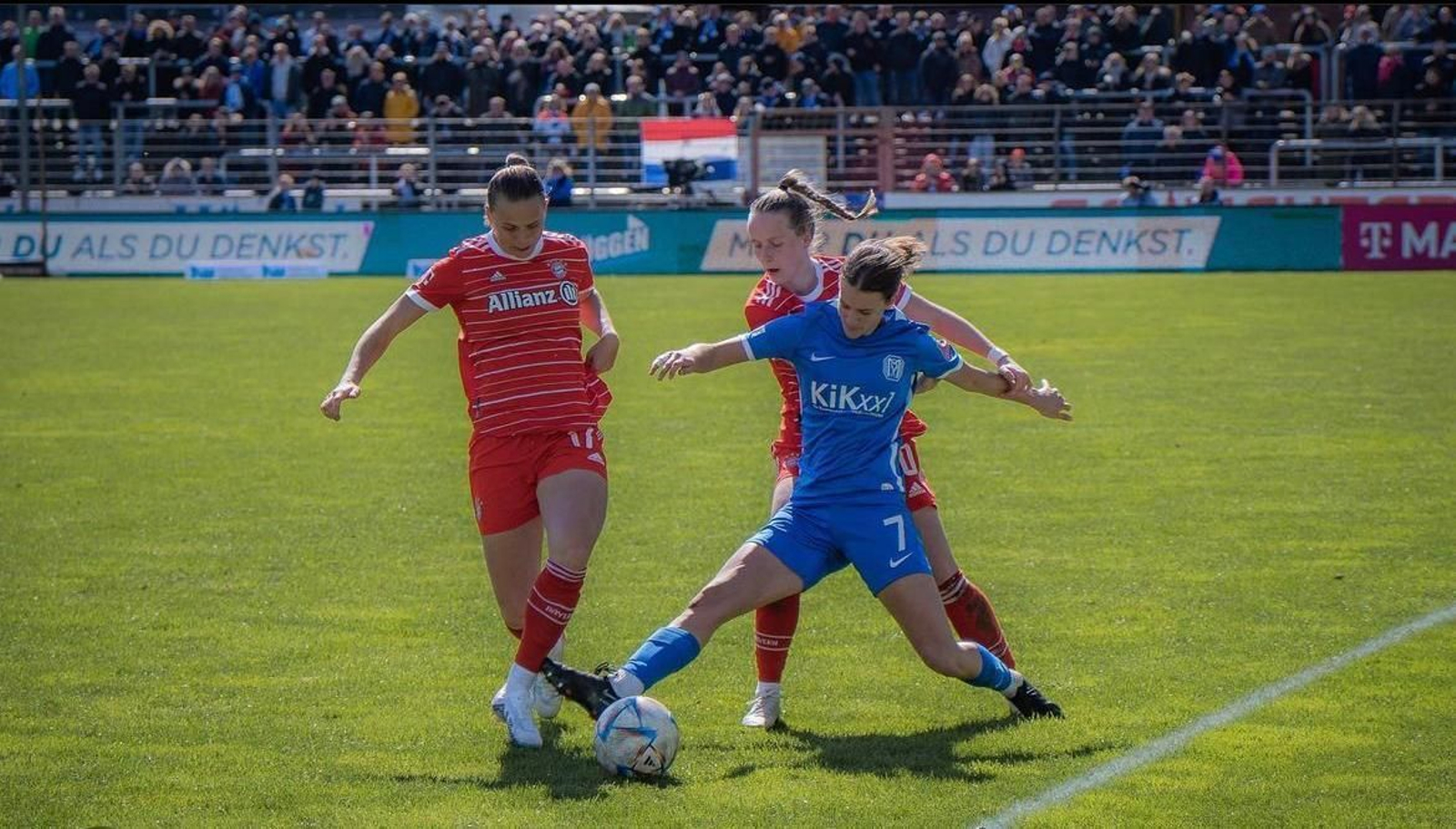 Anna Margraf, nueva jugadora del Sporting, durante un partido.