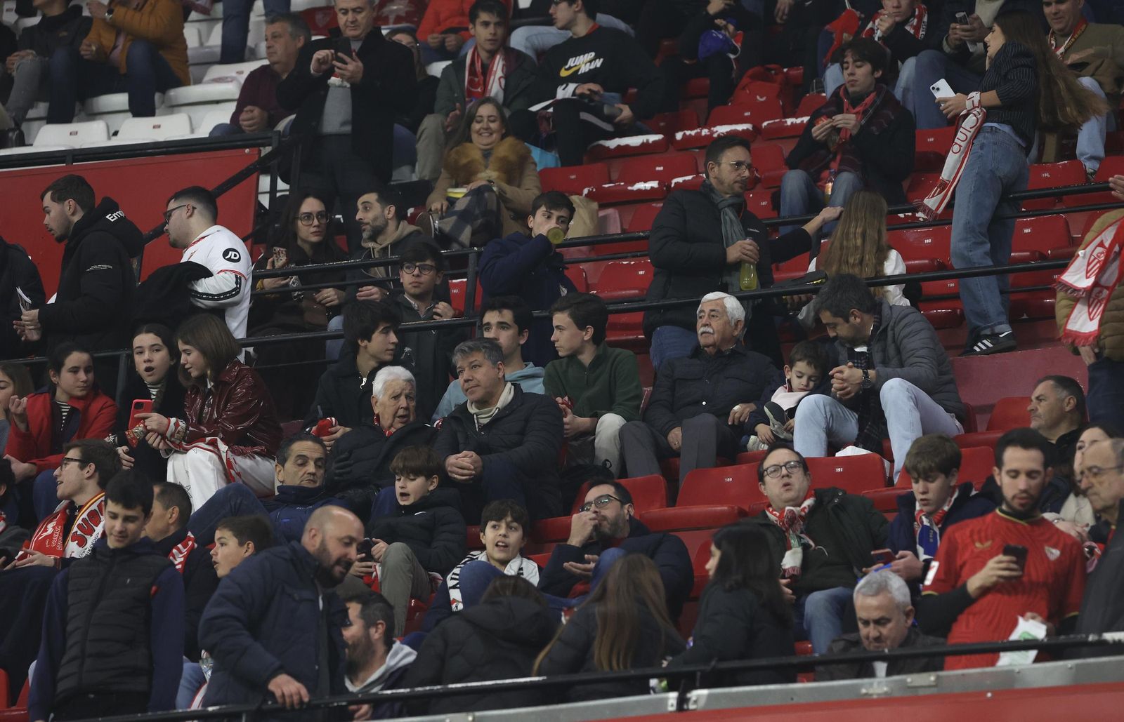 Búscate en el partido Sevilla Valencia