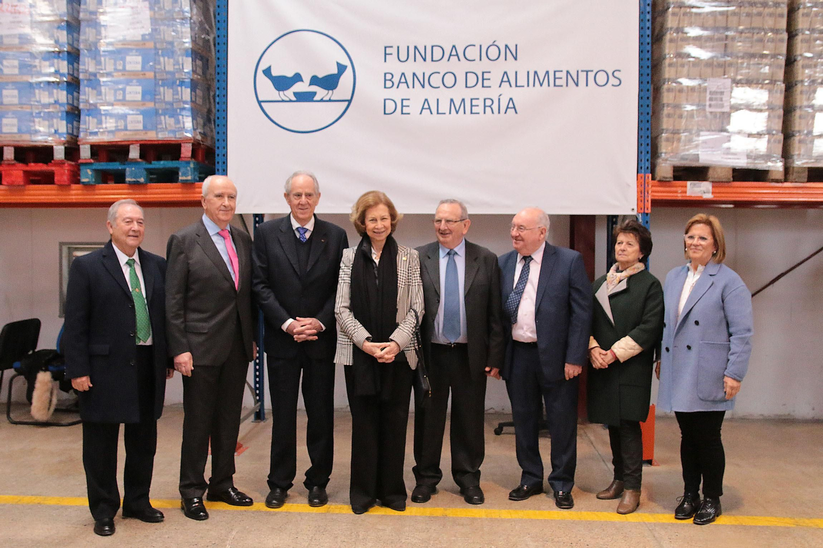 La Reina Sofía visita el Banco de Alimentos de Almería