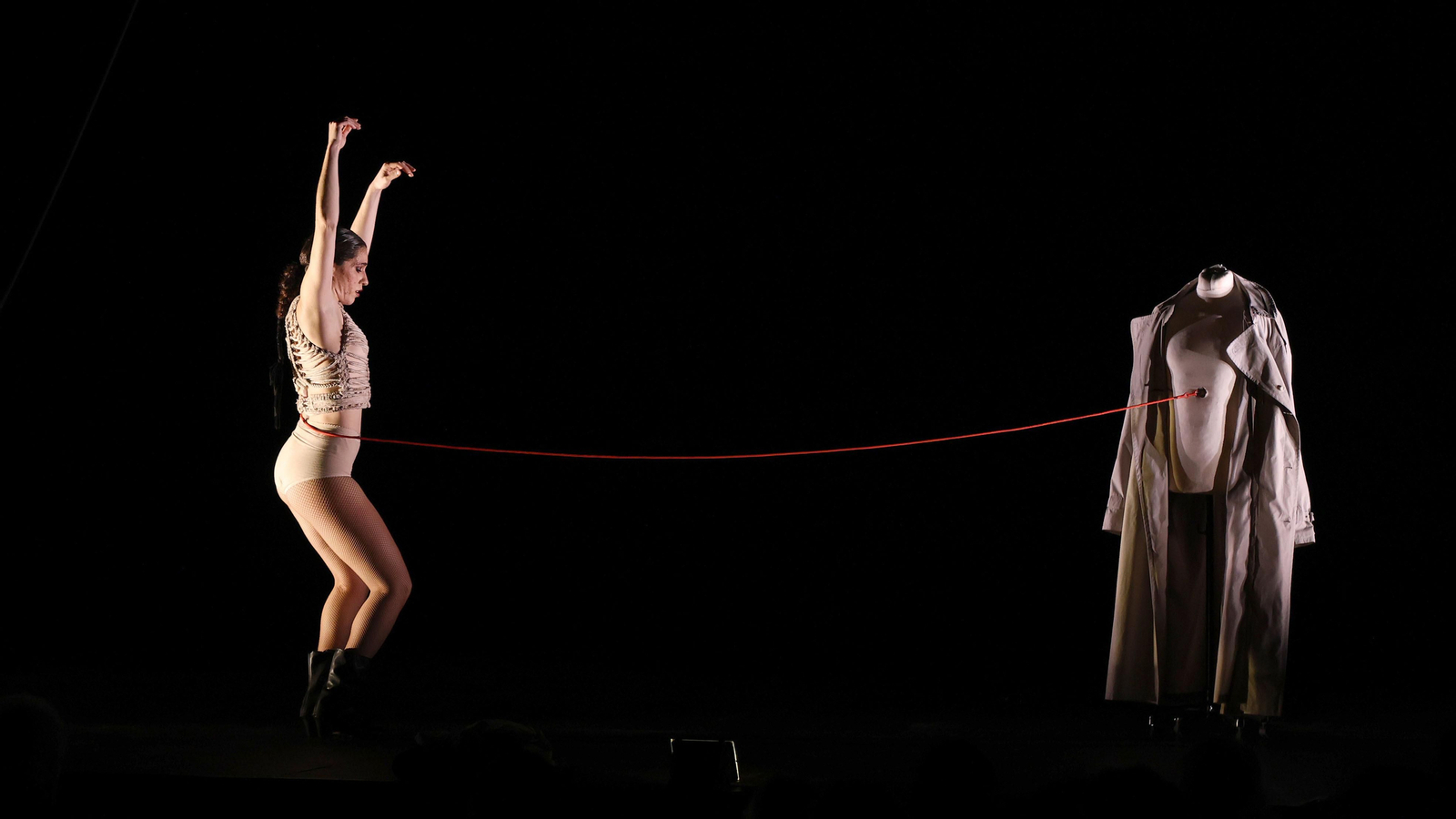 Sara Jiménez con 'Ave de Plata' en los Museos de la Atalaya