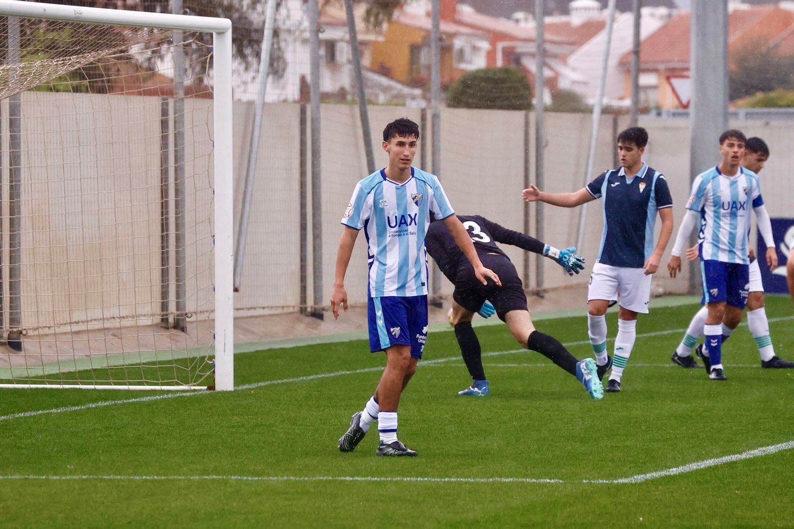 El Málaga juvenil gana al Córdoba (3-1) y espera un favor del San Félix para ir a la Copa
