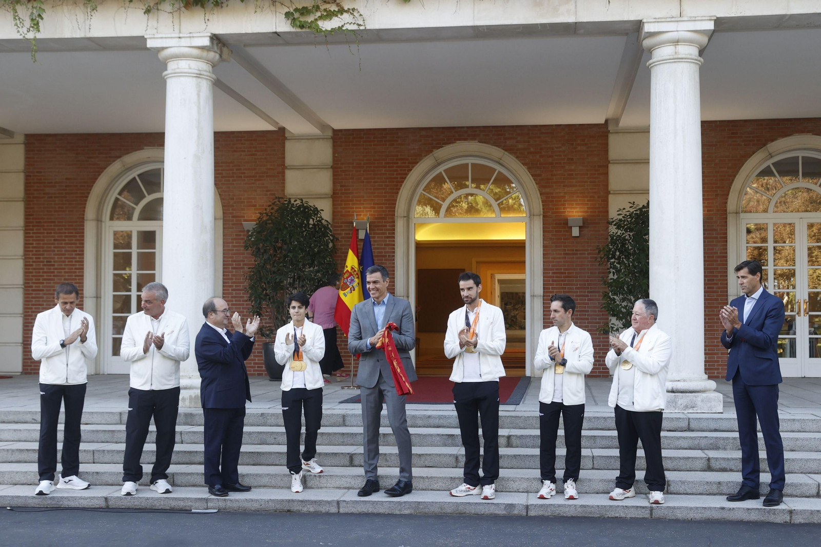 Las imágenes de María Pérez recibida por el presidente del Gobierno