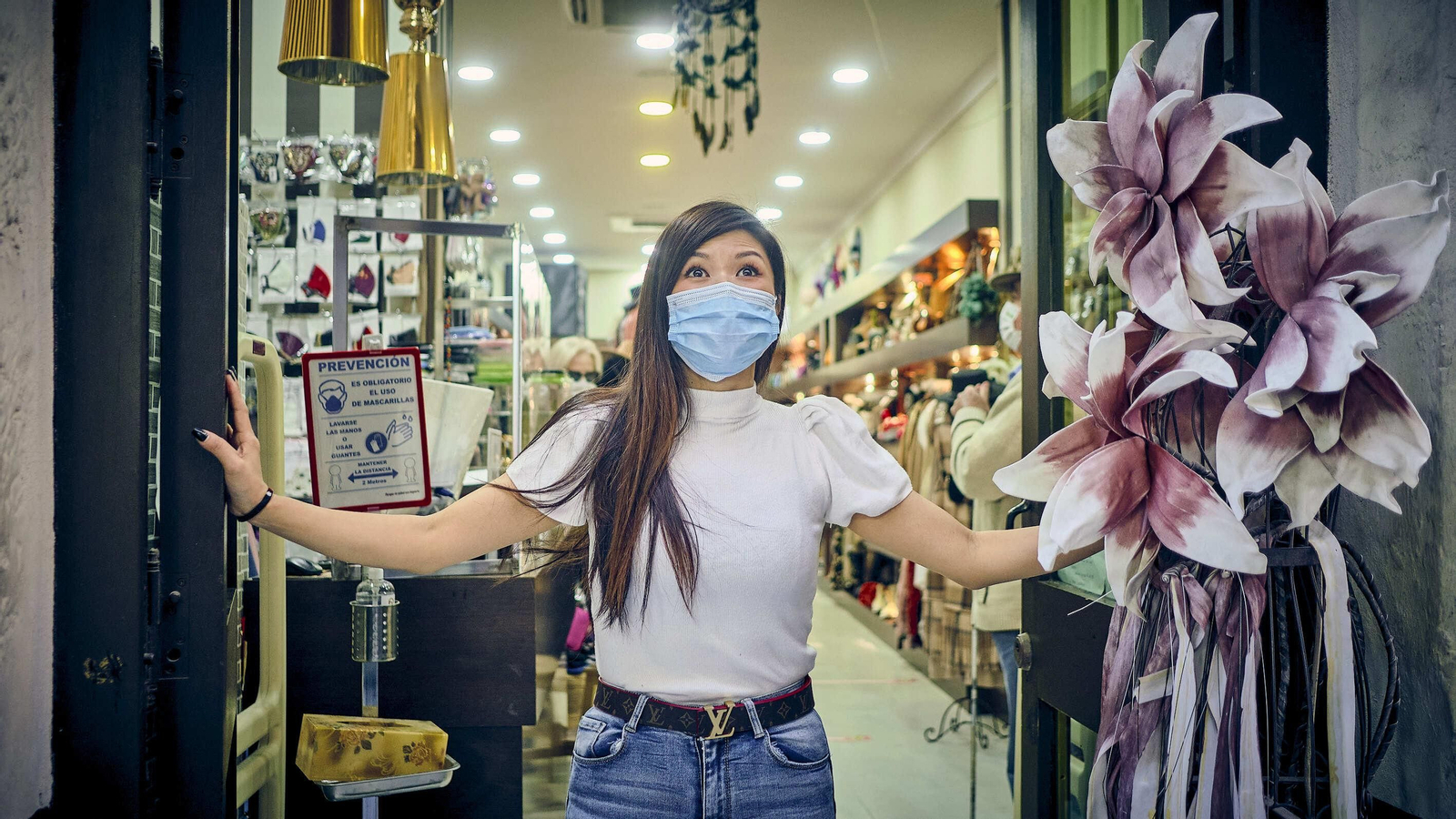 Los comerciantes esperaban con ansiedad la llegada de los cruceristas, pero aún tendrán que esperar.