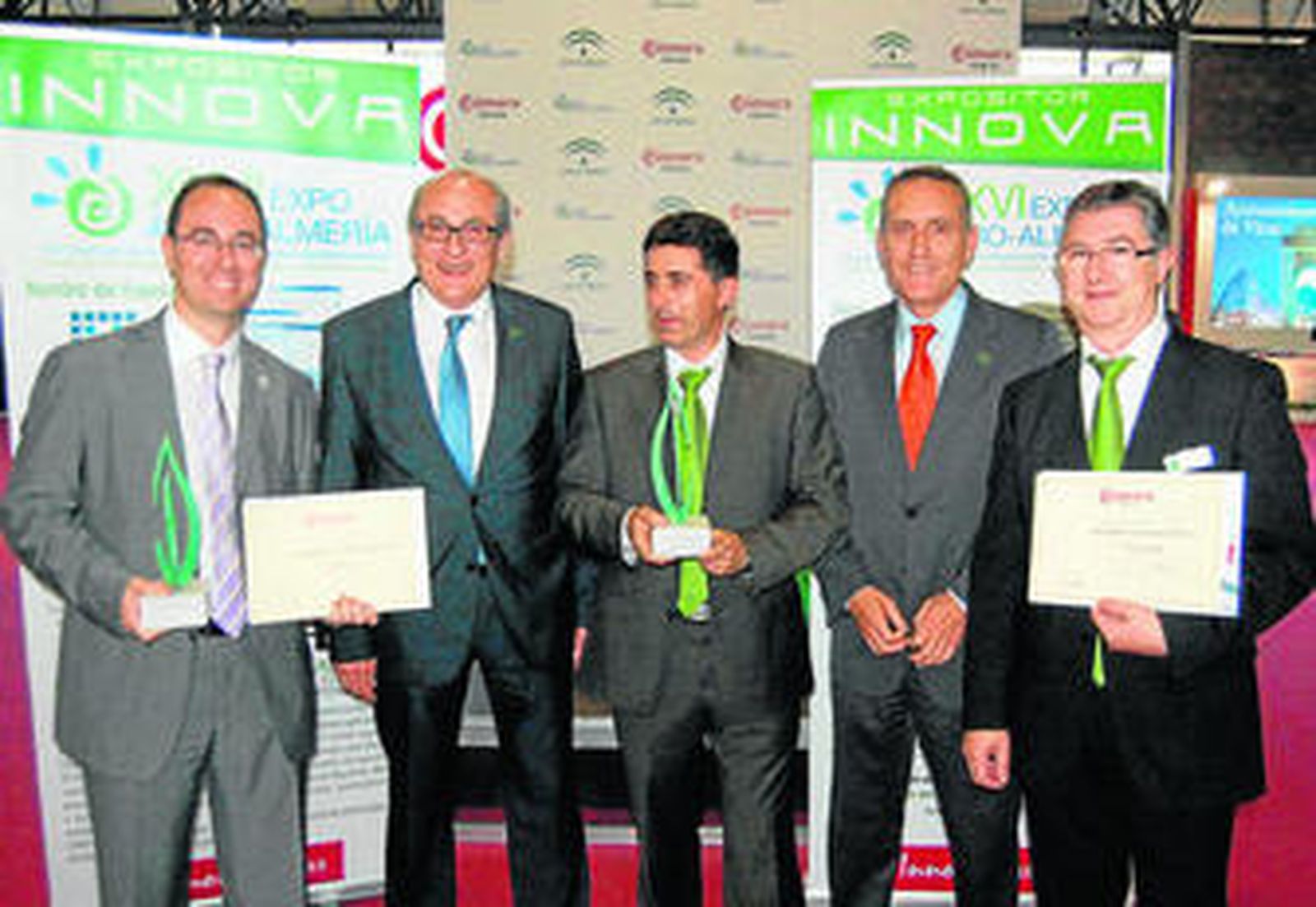 Entrega de los diplomas y trofeos que certifican a las empresas que sus estands son los más innovadores.