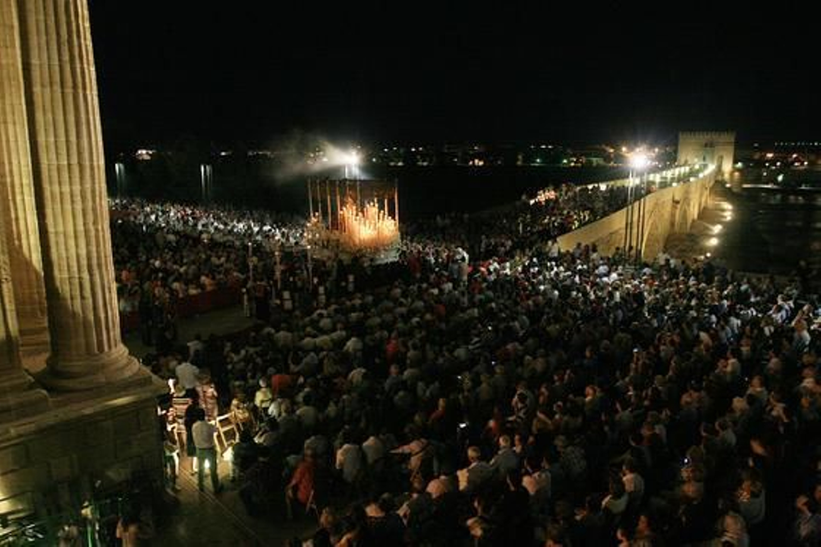Diez años del Vía Crucis Magno en Córdoba: las mejores imágenes de este gran acto