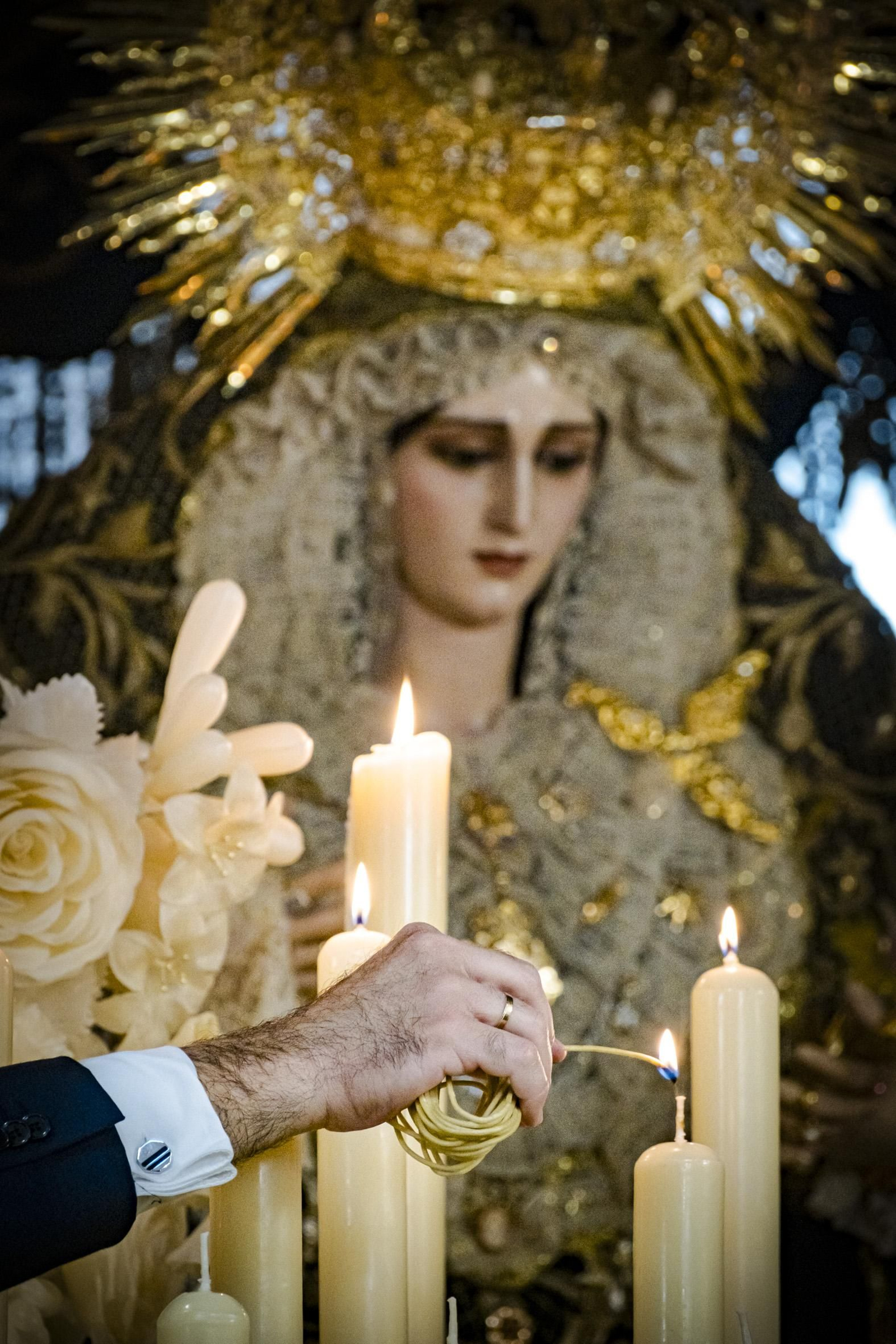 Imágenes de la salida de La Palma en la Semana Santa de Cádiz 2025