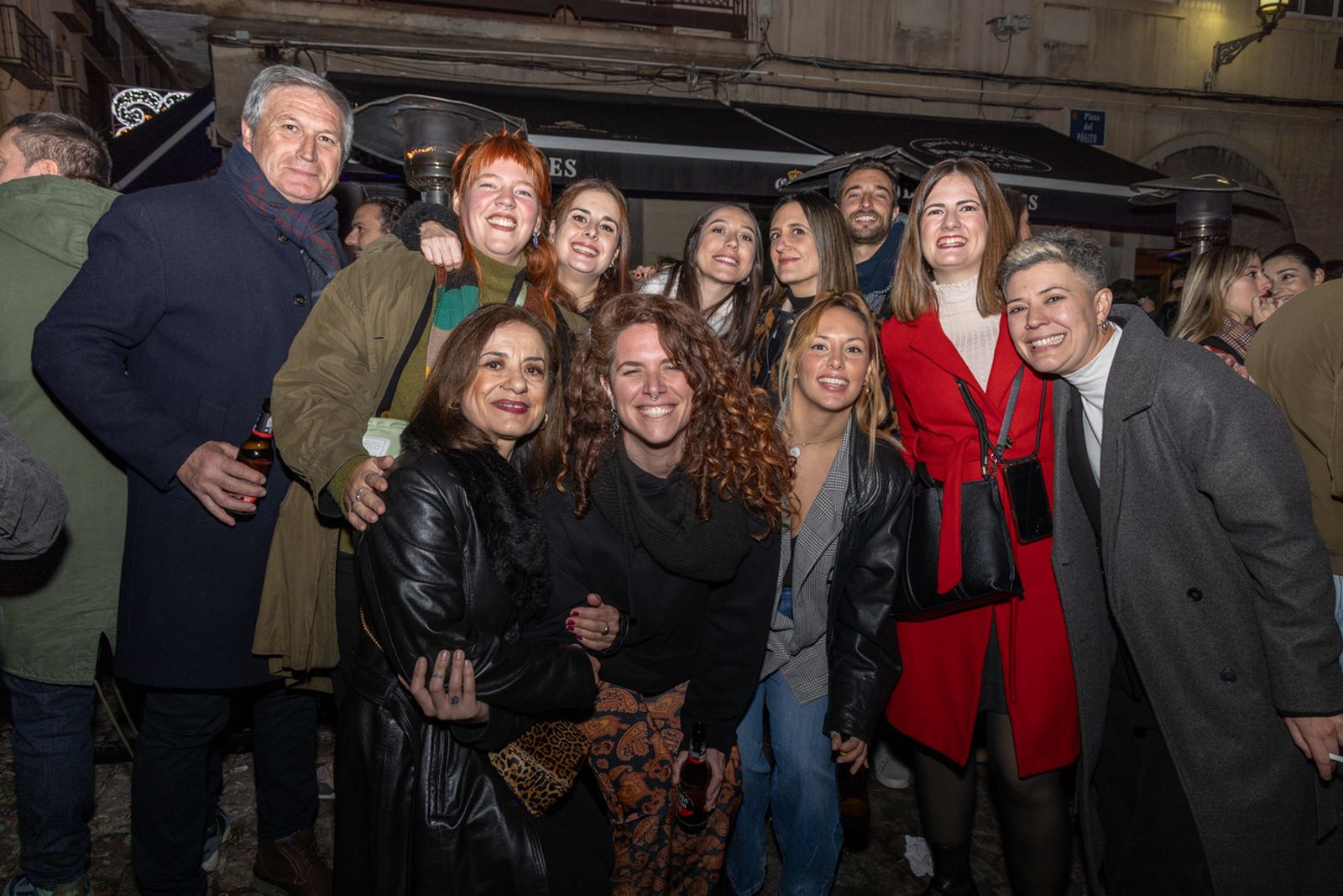 Así disfruta Jaén del concierto extraordinario a pie de calle: "Único Pop Rock"