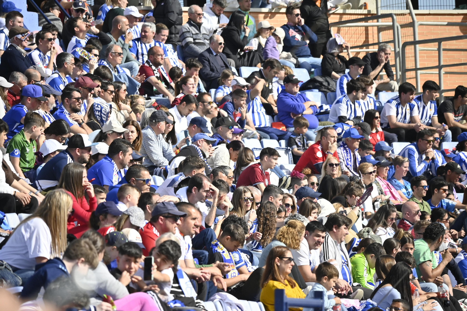 Imágenes de ambiente del partido Recre - Melilla