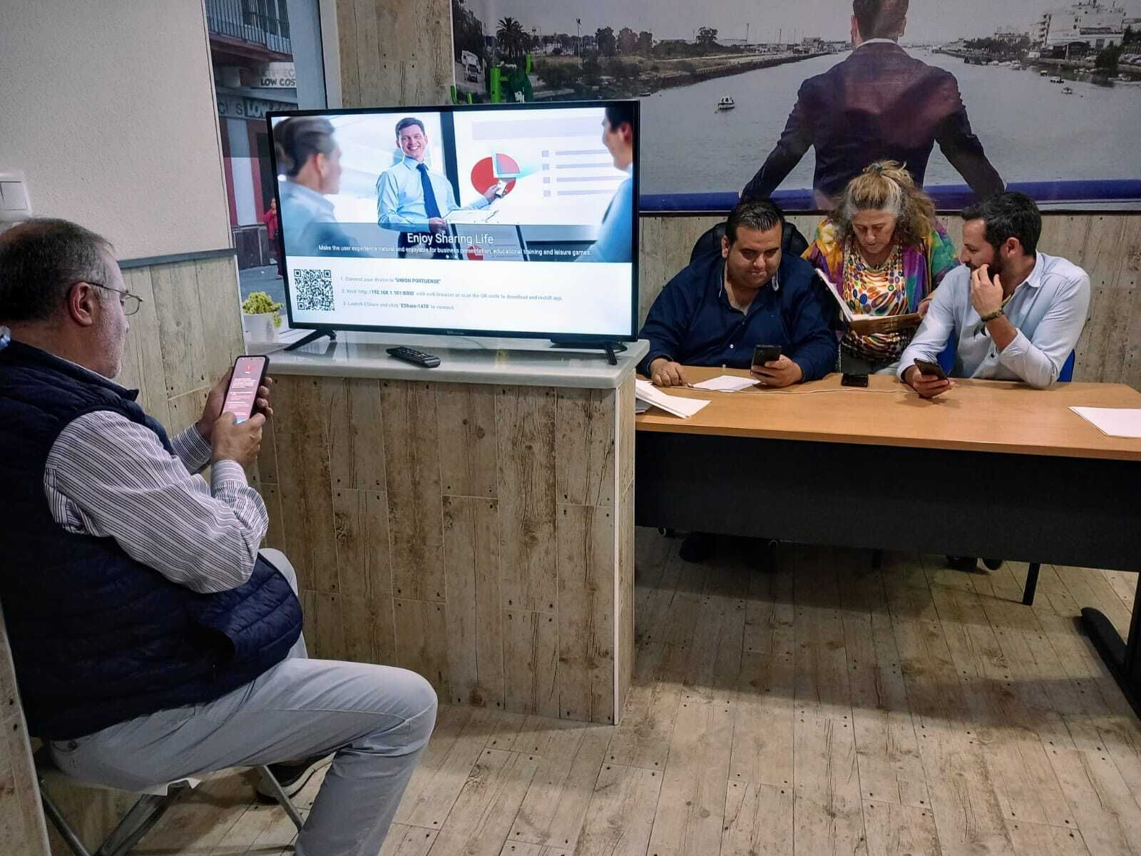 Javier Botella, el domingo en la sede de campaña de Unión Portuense.