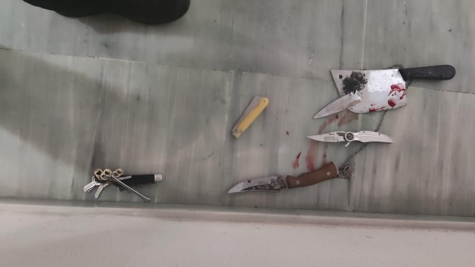 Armas intervenidas en poder del detenido.