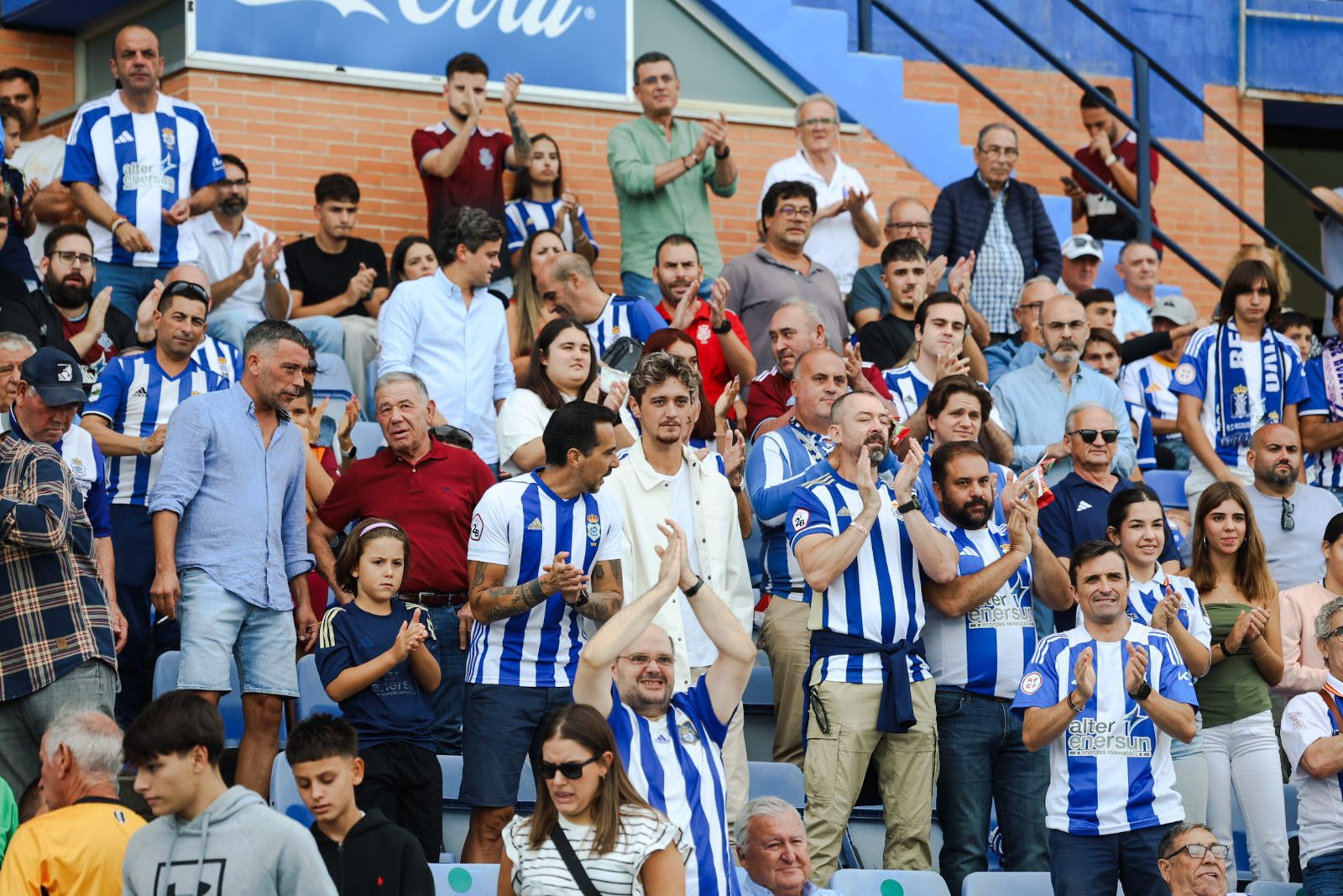 Búscate en las gradas del Nuevo Colombino en el Recre- Linares