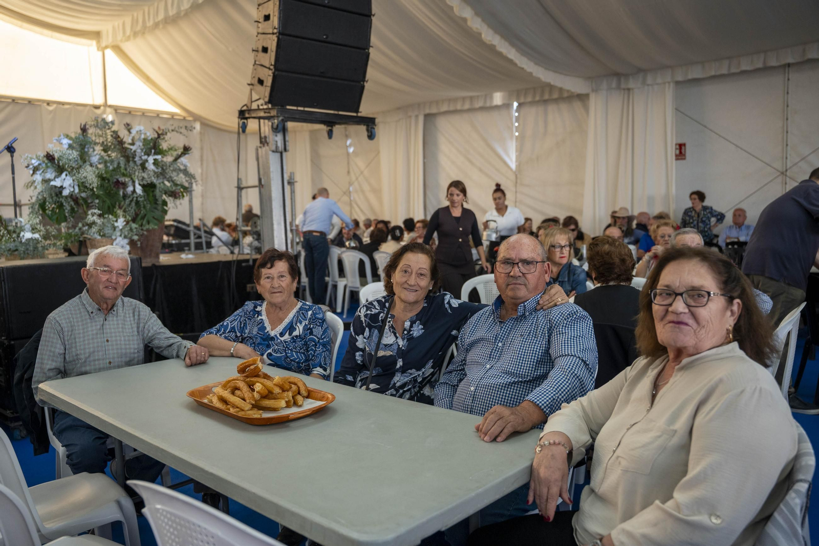 Las mejores imágenes de los churros con chocolate en la Feria de Albox