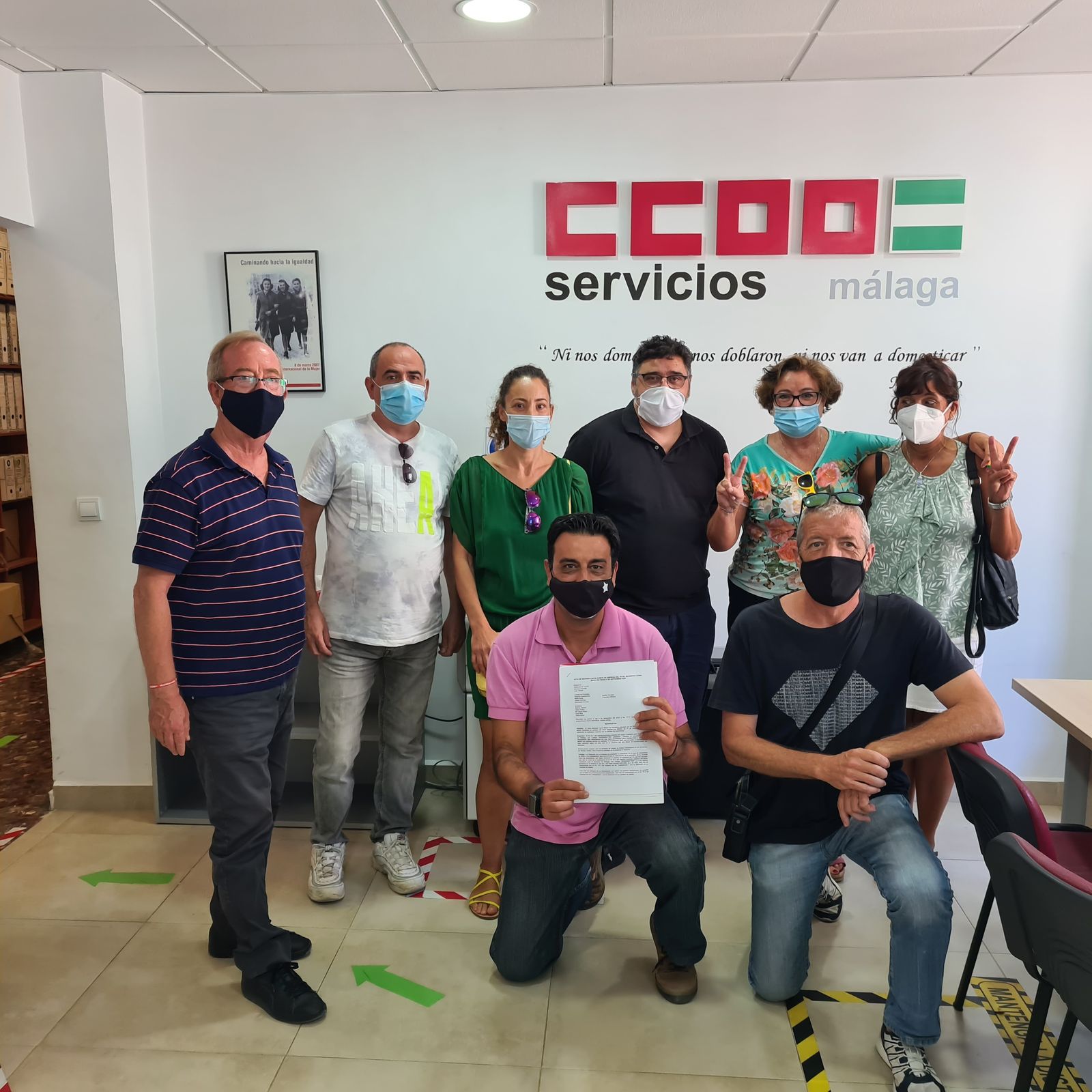 Trabajadores de hotel Iberostar de Marbella con representantes sindicales.