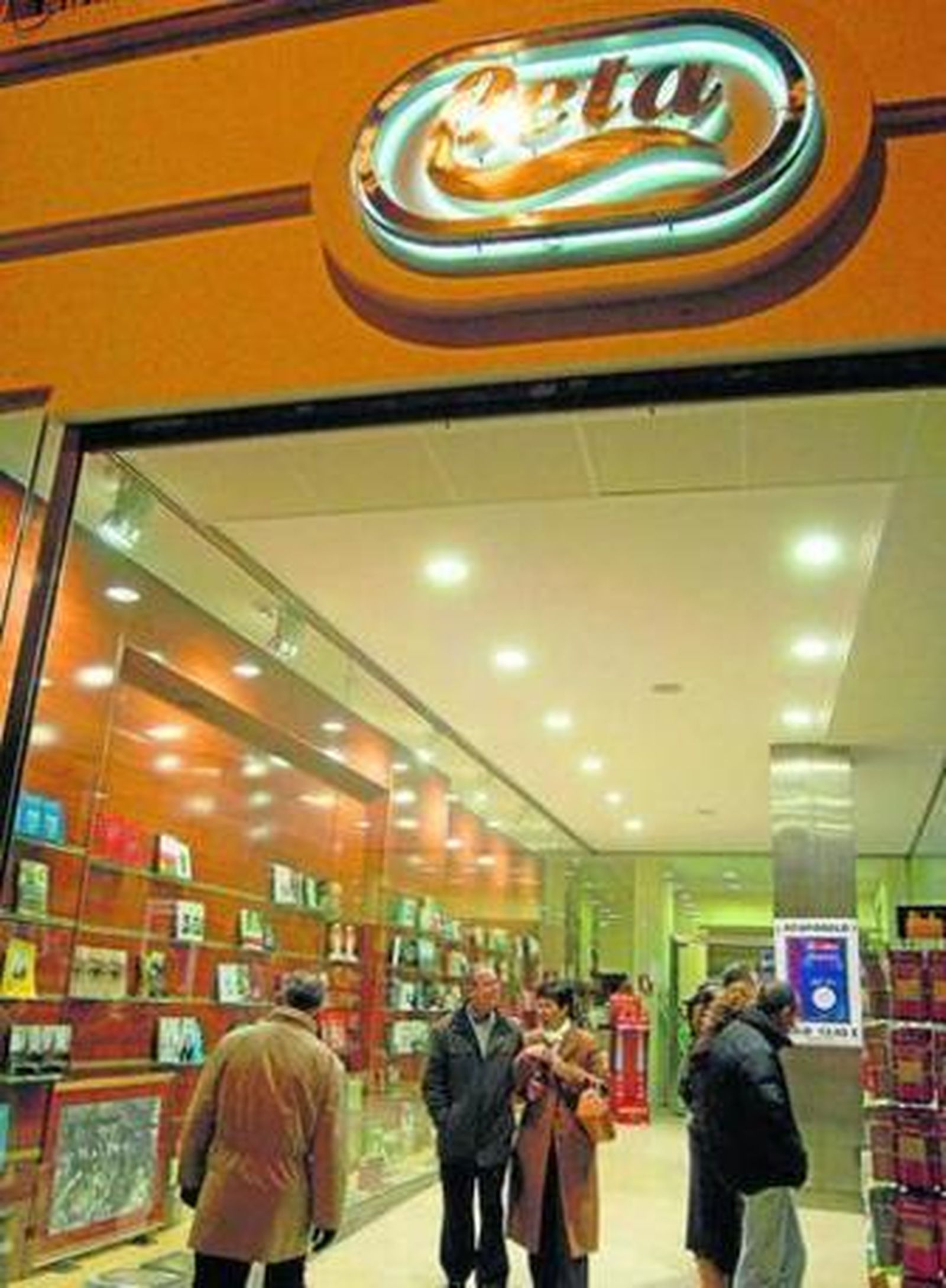 La librería Beta Imperial se trasladaría al número 24 de Sierpes.