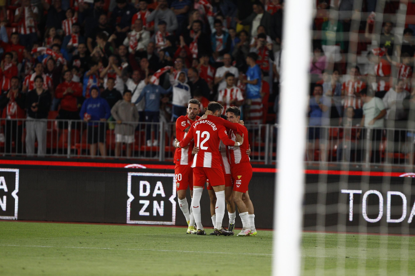U.D. Almería-Racing de Santander, en imágenes