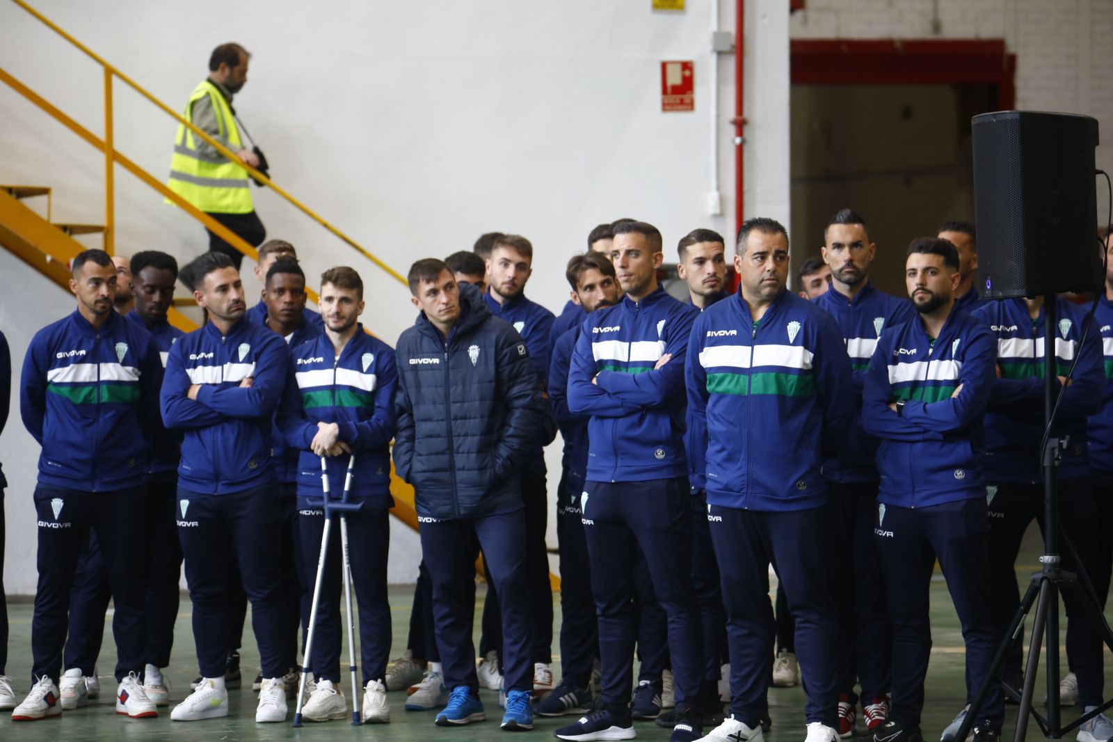 La visita institucional del Córdoba CF a Supermercados Piedra, en imágenes
