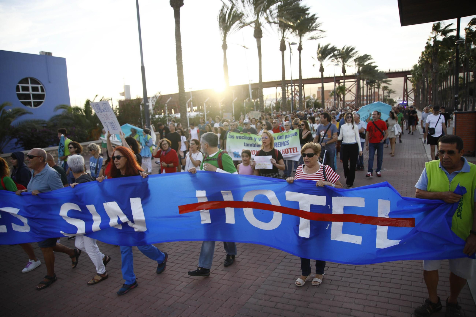 La manifestación "Genoveses sin hotel", en imágenes