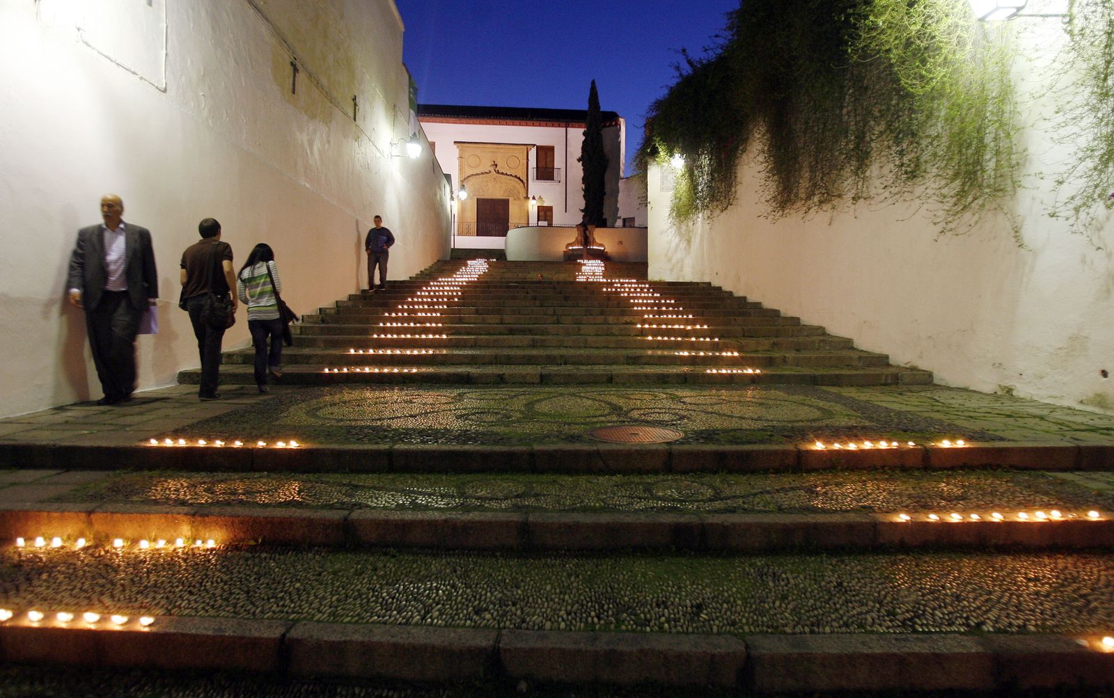 Velas en la Cuesta del Bailío.