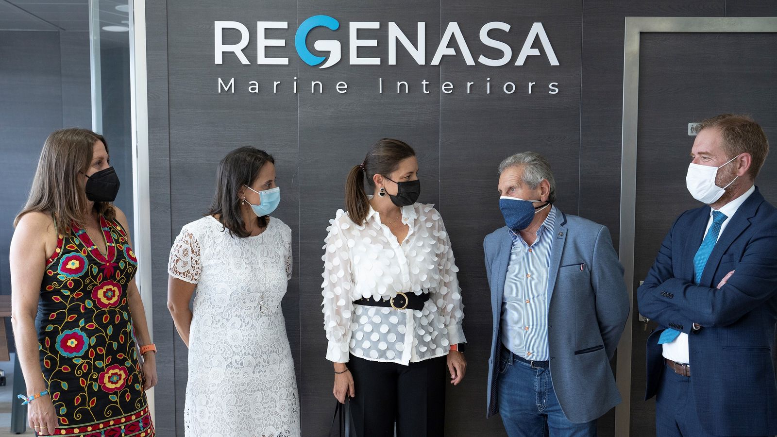 De izquierda a derecha, Regla Moreno, Elena Corrales, Patricia Cavada, Salvador González y Conrado Rodríguez.