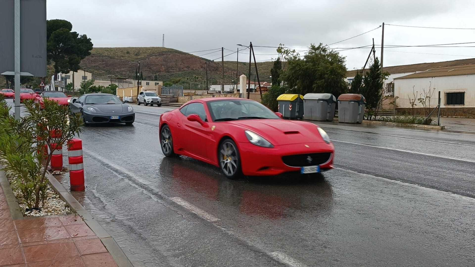 Los míticos Ferrari ya recorren la provincia.