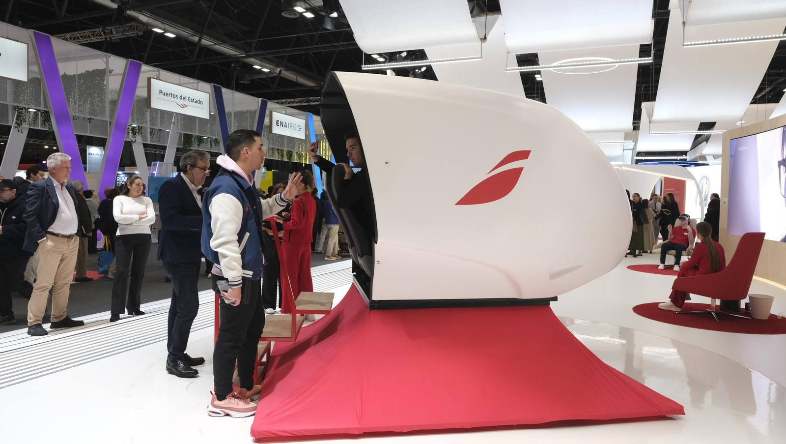 Las imágenes del segundo día de FITUR 2025, en Madrid