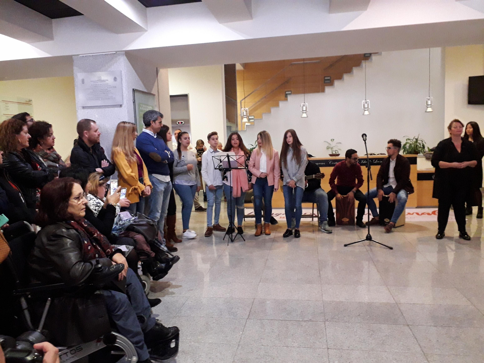 Una de las actuaciones del acto por el 25-N.