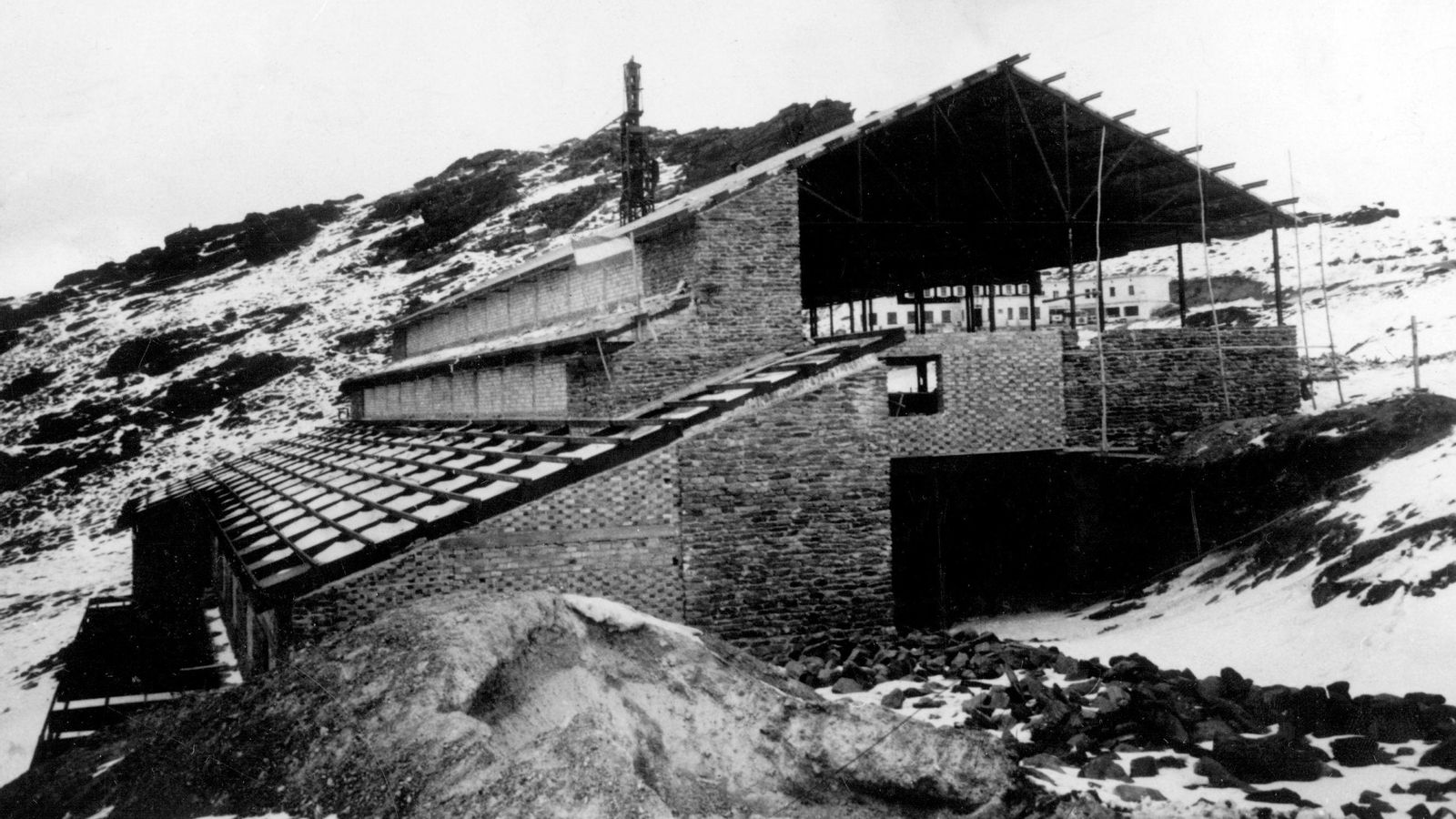 Obras del nuevo Parador de Sierra Nevada, dentro de la primera fase del Plan Sierra Nevada