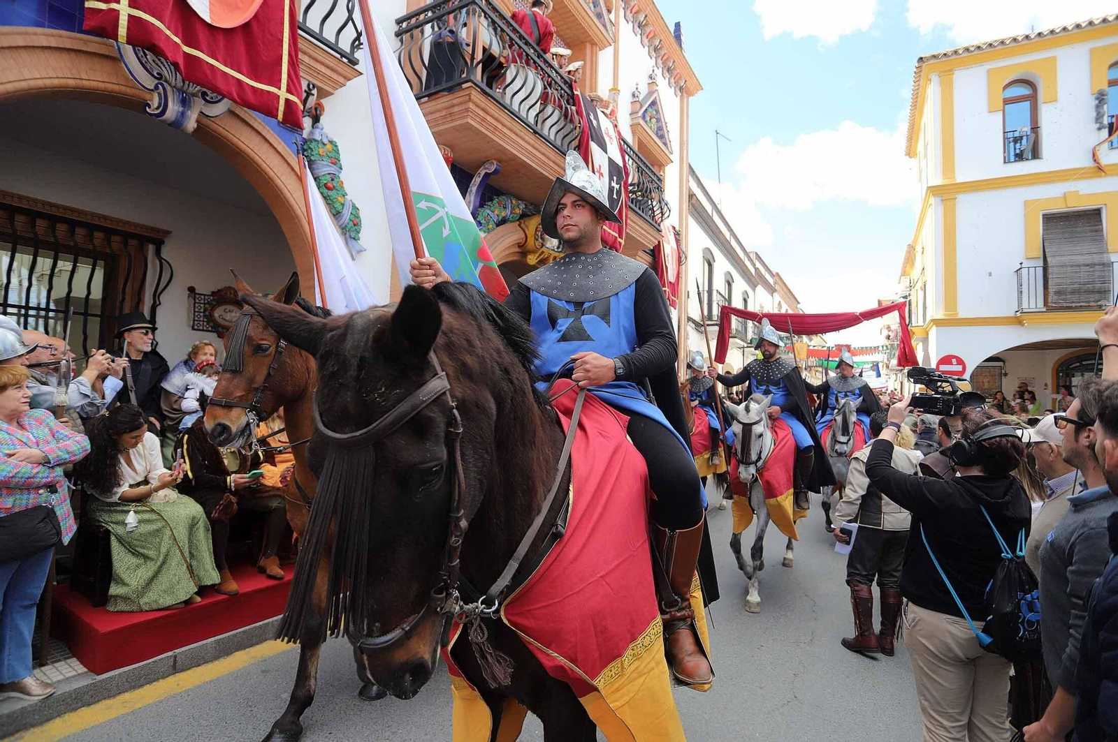 Imágenes del gran ambiente en la Feria Medieval de Palos de la Frontera, Huelva
