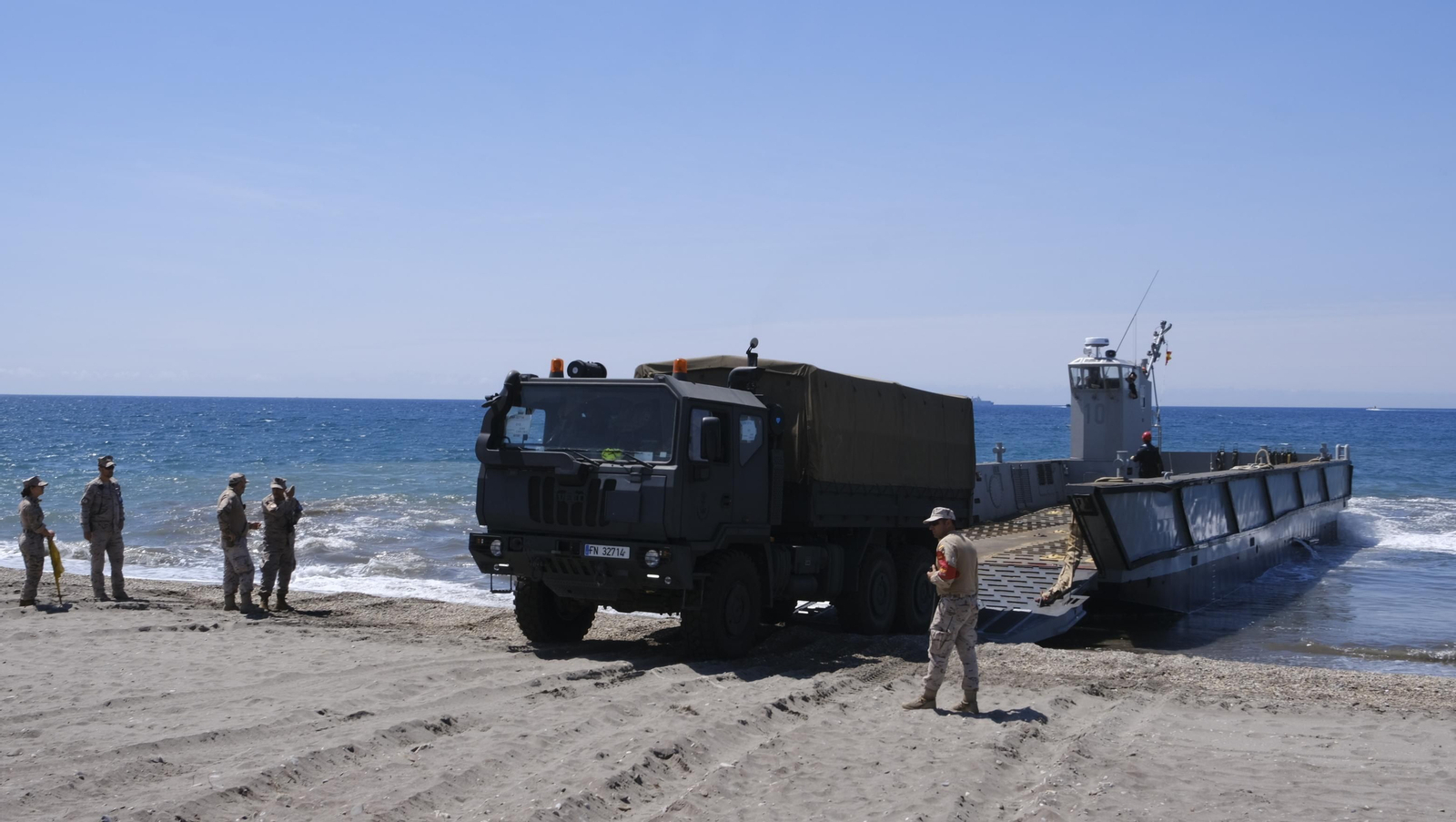Desembarco de la Infantería de Marina en la Playa del Perdigal, en El Alquián-Almería