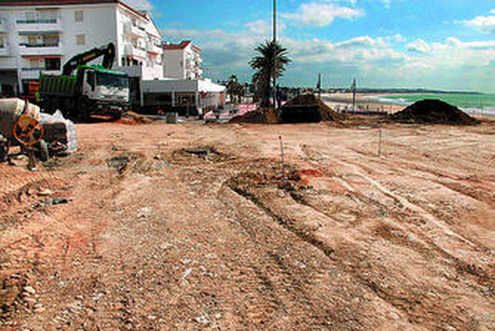 Marcos Rodríguez, ayer, al poco de iniciar su caminata.